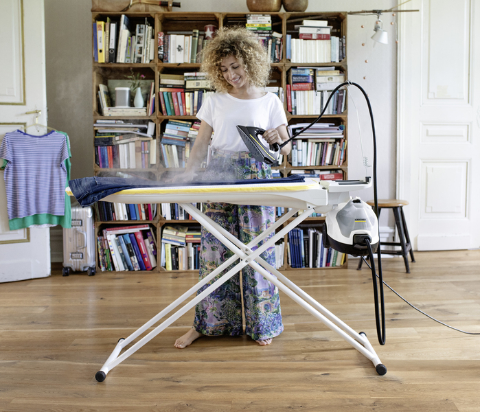 Parná žehliaca stanica SI 4 EasyFix Iron